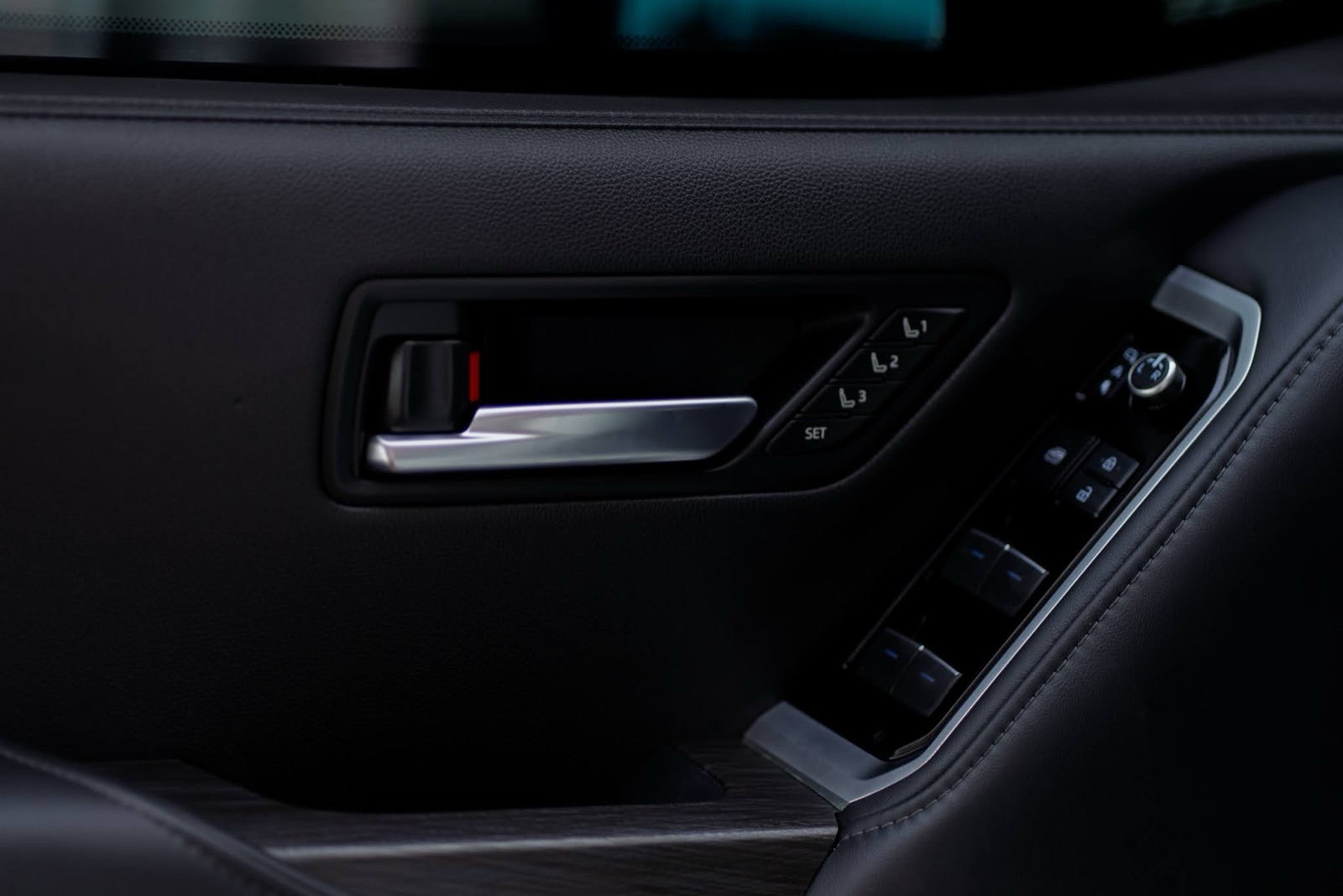 Toyota Land Cruiser LC300 Diesel 2024 — foto 4