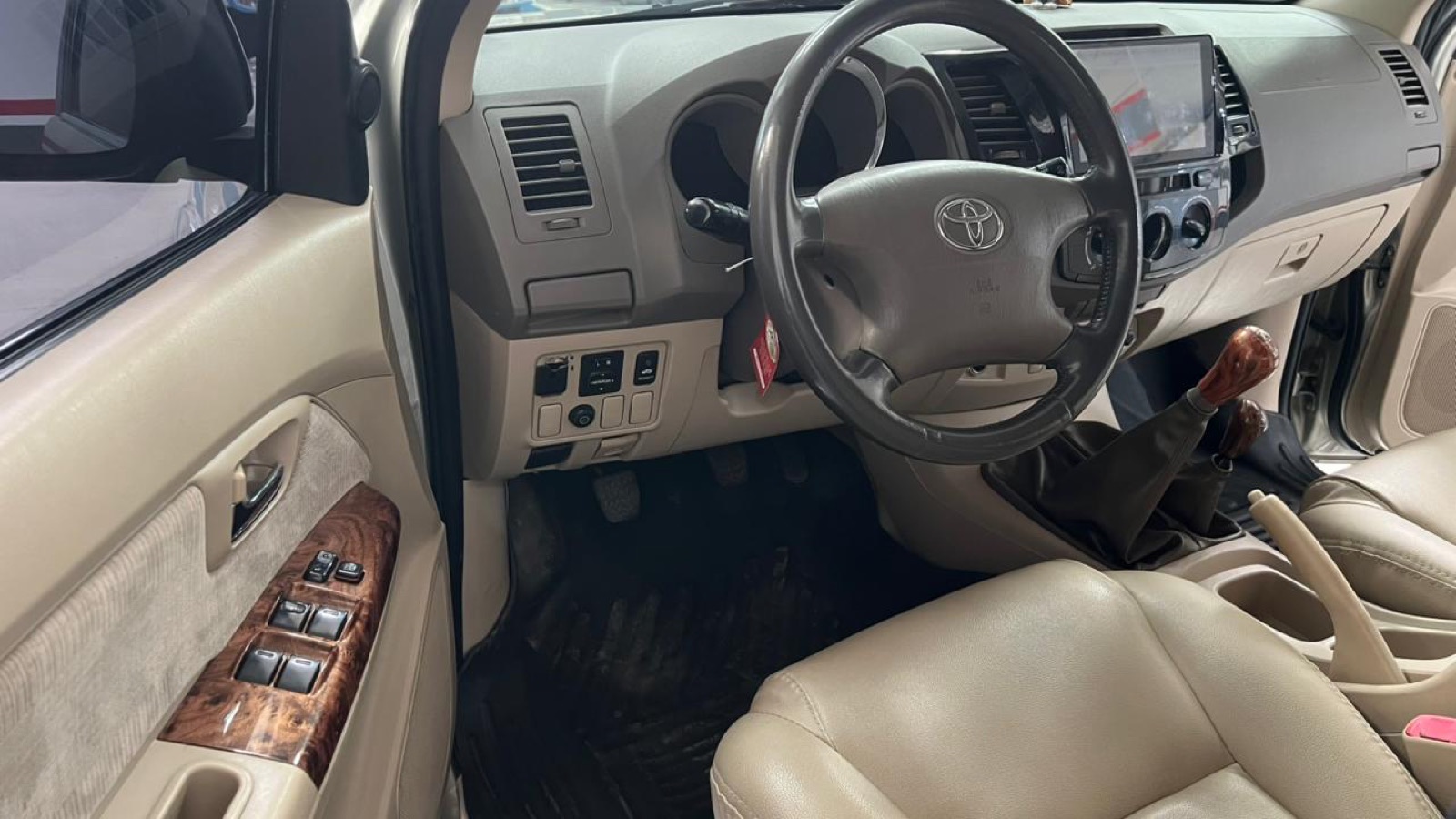Toyota Fortuner 2008 — foto 4