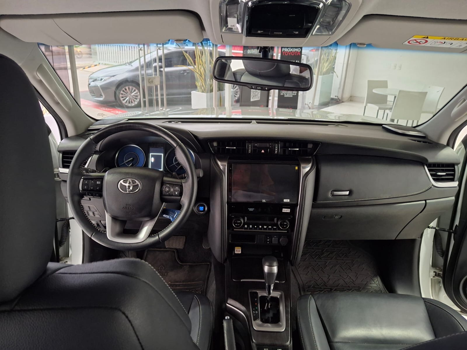 Toyota Fortuner SRV 2023 — foto 4
