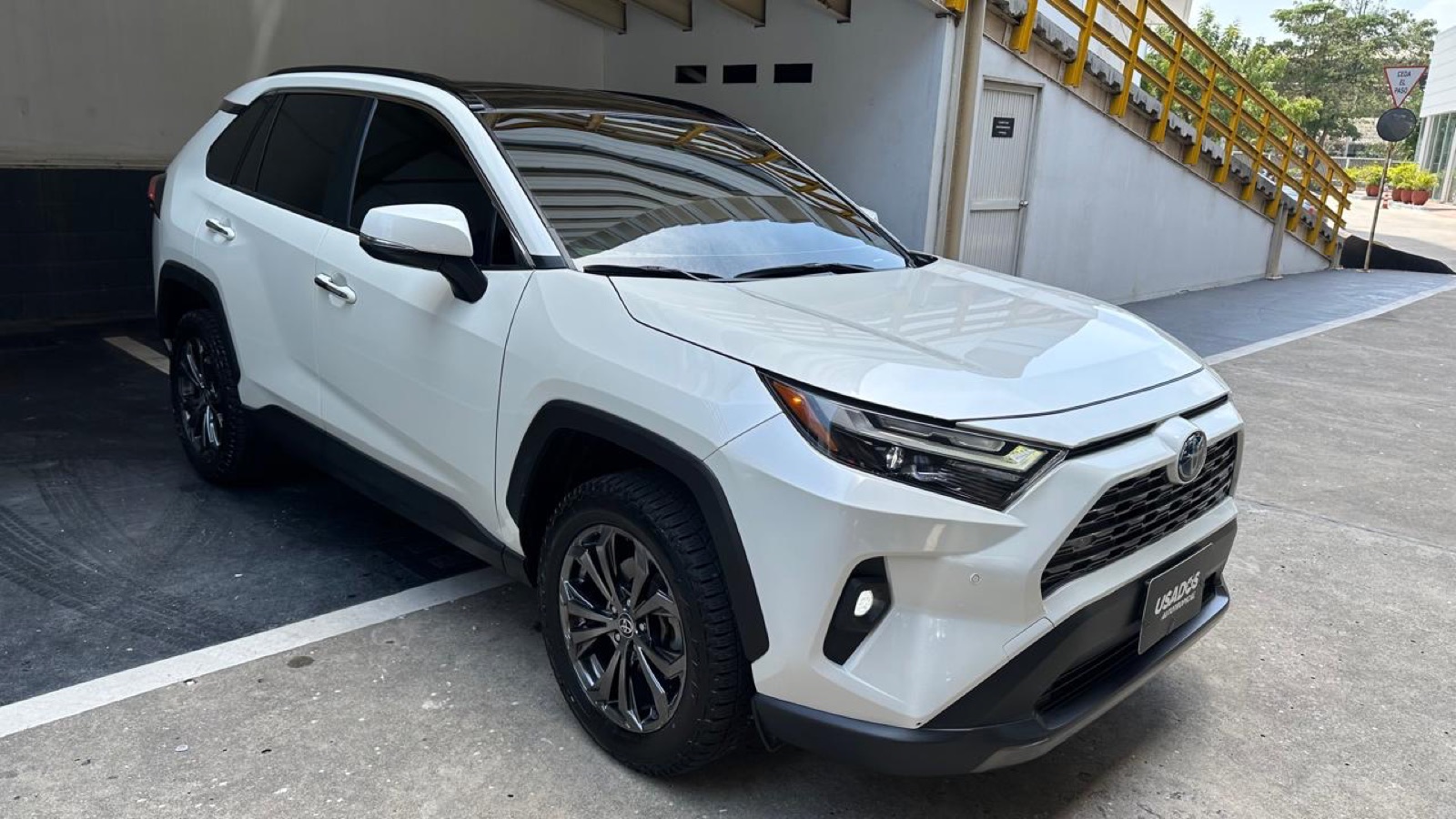 Toyota RAV4 Limited 2022 — foto 3