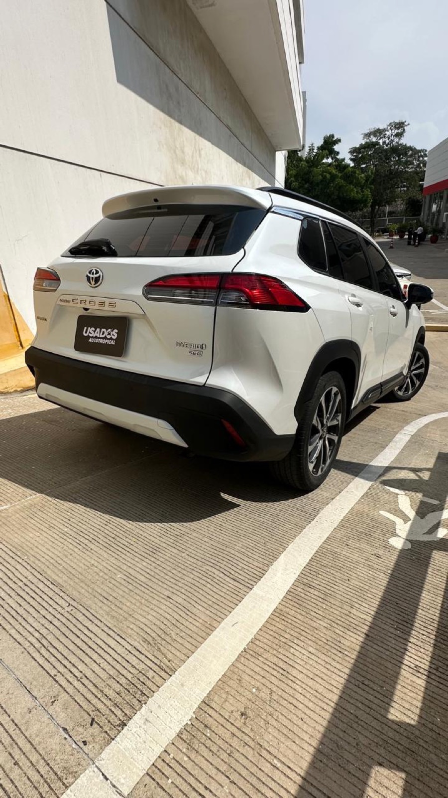 Toyota Corolla Cross 2023 — foto 3