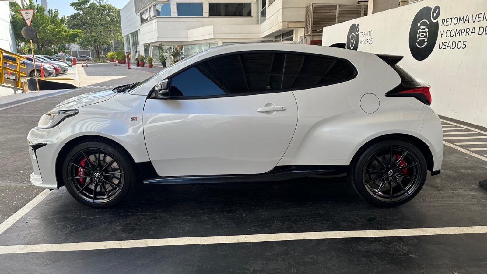 Toyota GR Yaris 2023 — foto 3